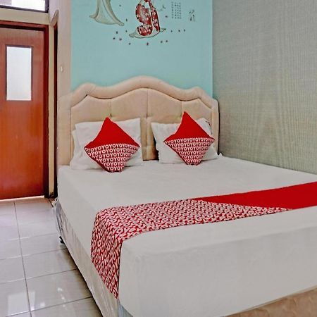 Oyo 90489 Kejora Homestay 자카르타 외부 사진