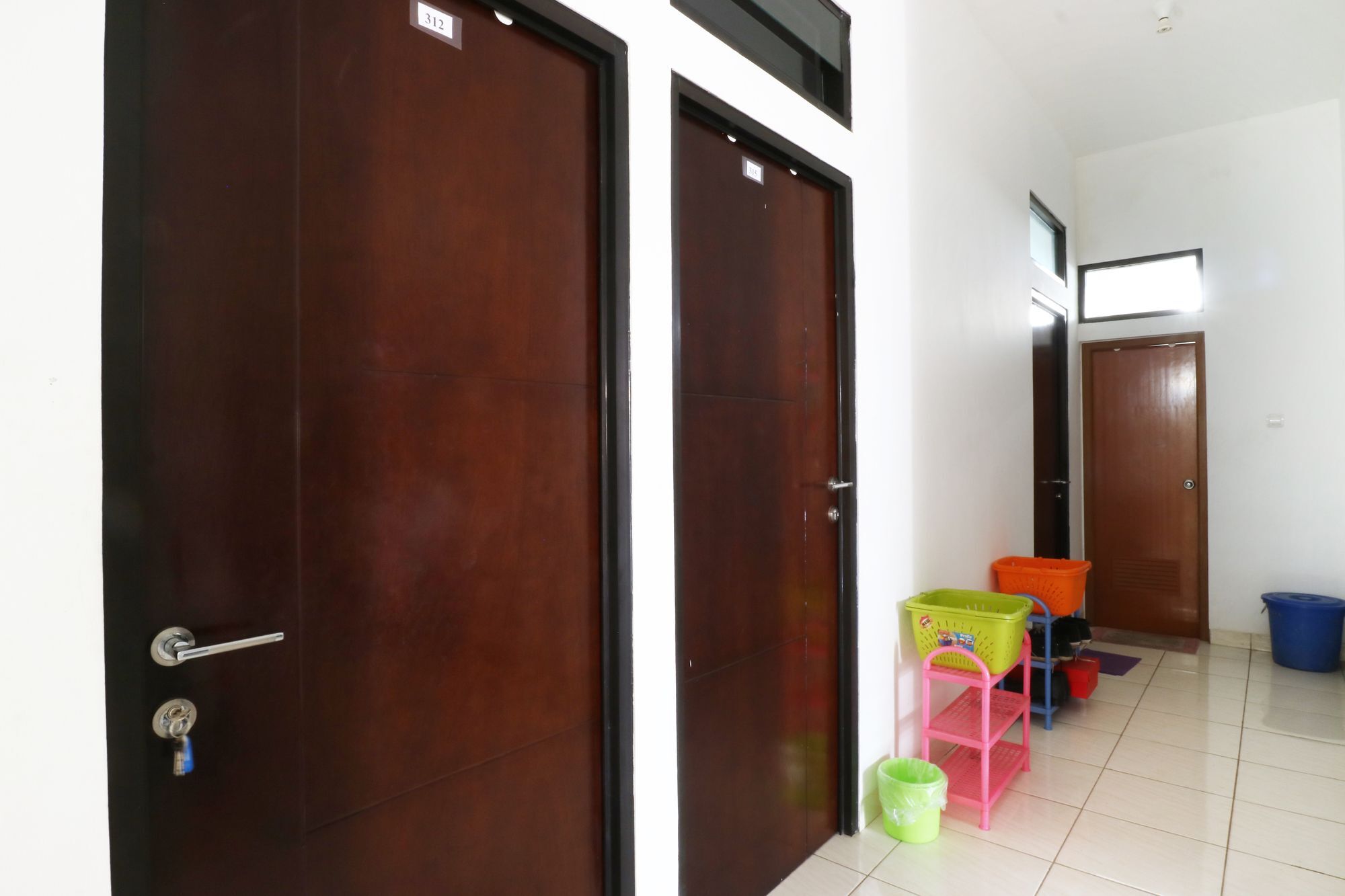 Oyo 90489 Kejora Homestay 자카르타 외부 사진