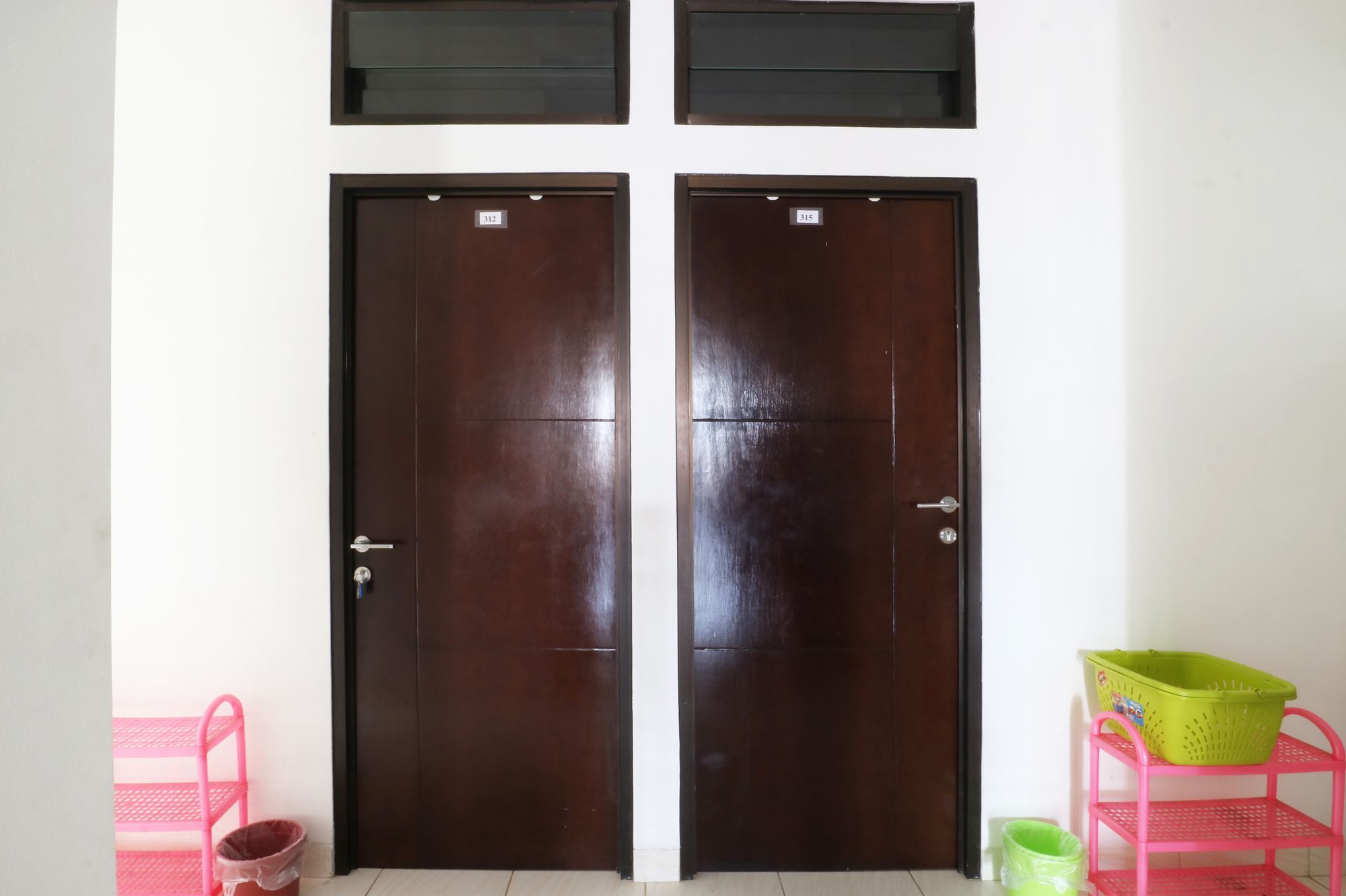 Oyo 90489 Kejora Homestay 자카르타 외부 사진